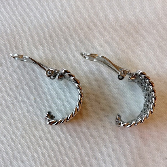 Erwin Pearl Silver Earrings - Picture 12 of 15